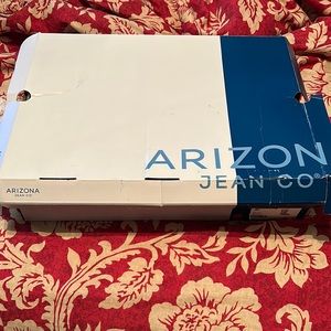 Brand New Arizona  boot!